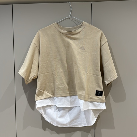 “Casual Light Cream Adidas Tee – Unique Color & Design, 100% Cotton!” - Picture 4 of 4